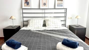 2 slaapkamers, een strijkplank/strijkijzer, wifi, beddengoed