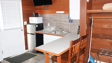 Estúdio luxo | Cozinha privada | Micro-ondas, cafeteira/chaleira, torradeira