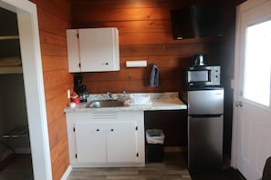 Standard Single Room | 2 bedrooms, individually decorated, individually furnished, free WiFi