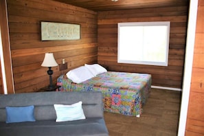 2 bedrooms, individually decorated, individually furnished, free WiFi