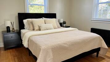 4 Schlafzimmer, Schreibtisch, Bügeleisen/Bügelbrett, kostenloses WLAN