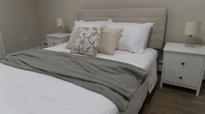 4 bedrooms, desk, iron/ironing board, free WiFi