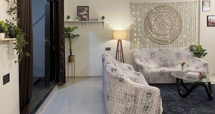 Seaside Getaway with Party Pad