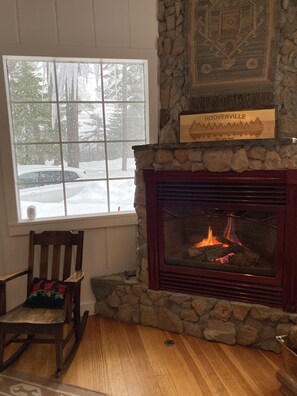 Interior - Enchanting Old Tahoe Cabin! Ski Lease. (Carnelian Bay)