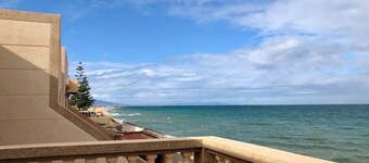 Beachfront 3 Bedroom Villa w/ Parking