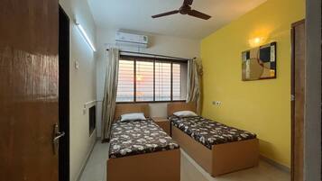 3 多间卧室、WiFi、床单