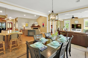Dining - Lake front home, private dock, pet friendly (Appling)
