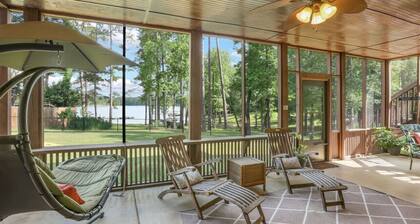 Lake front home, private dock, pet friendly