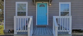 Cozy Freeport Abode Near Boating