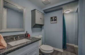Towels, soap, shampoo, toilet paper