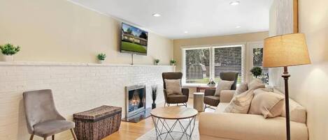 Smart-tv en een open haard