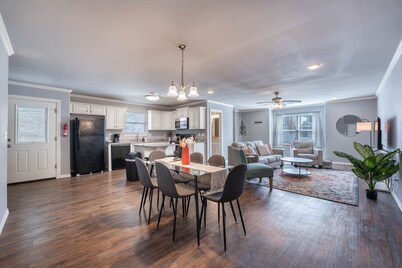 Modern, family-friendly home 10 minutes from the U of A & Dickson Street