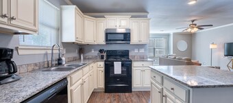 Modern, family-friendly home 10 minutes from the U of A & Dickson Street