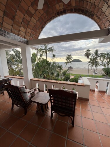 Oceanfront studio apartment 