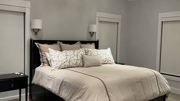 4 bedrooms, travel crib, free WiFi, bed sheets