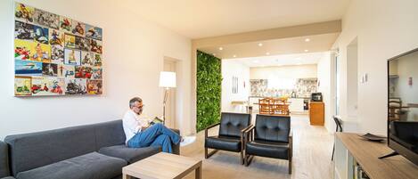 ロビー応接スペース