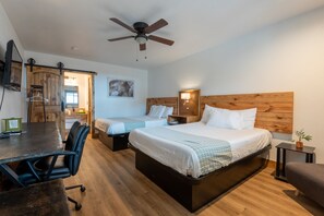 Deluxe tweepersoonskamer, 2 queensize bedden | Gratis wifi