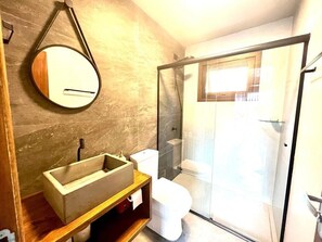 Eenvoudige villa | Badkamer