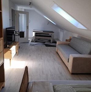 1 dormitorio, tabla de planchar con plancha, wifi gratis y ropa de cama