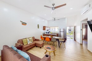 Fernseher, Tischtennisplatte