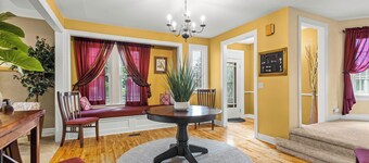 Historical Home Close To Downtown