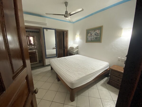 1 bedroom, free WiFi, bed sheets