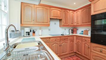 Fridge, dishwasher, electric kettle, toaster