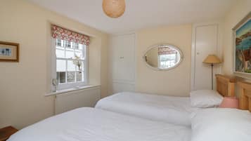 3 bedrooms, individually decorated, individually furnished, free WiFi