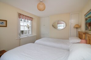 3 Schlafzimmer, individuell dekoriert, individuell eingerichtet