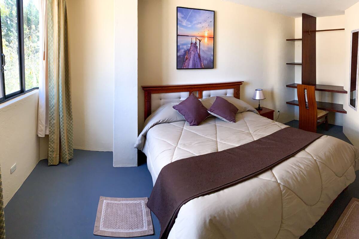 Wifi gratis y ropa de cama