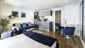 Basic Apartment, 1 King Bed | Interior - Beautiful Angel Studio (London)