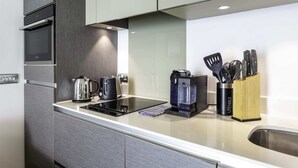 Basic Apartment, 1 King Bed | Private kitchen - Beautiful Angel Studio (London)