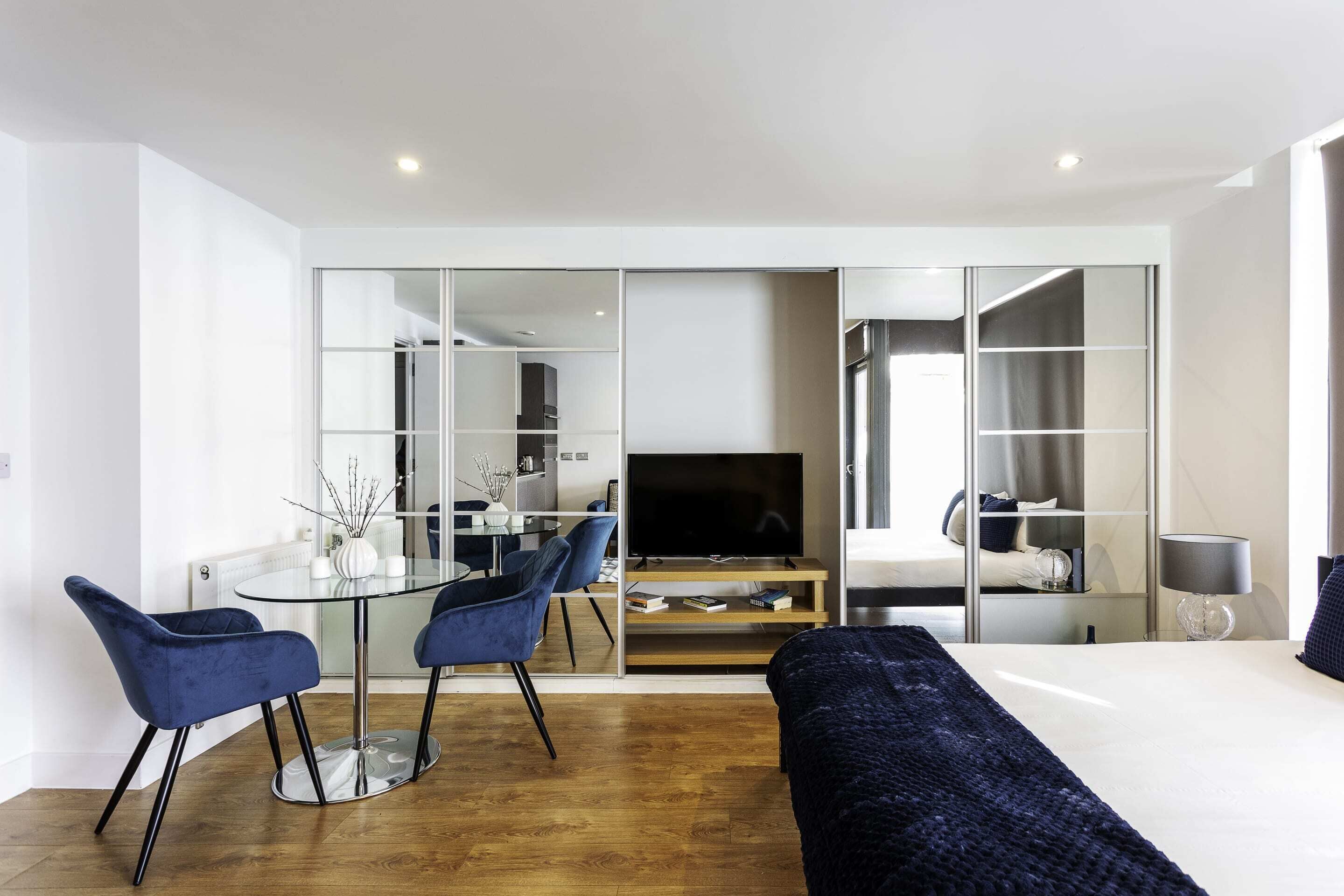 1 chambre, espace de travail pour ordinateur portable