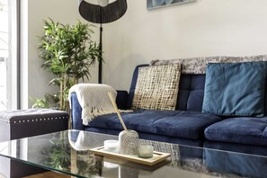 Basic Apartment, 1 King Bed | Living area - Beautiful Angel Studio (London)