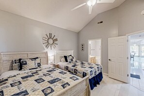 2 habitaciones, tabla de planchar con plancha, internet y ropa de cama