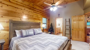 2 bedrooms, iron/ironing board, internet, bed sheets