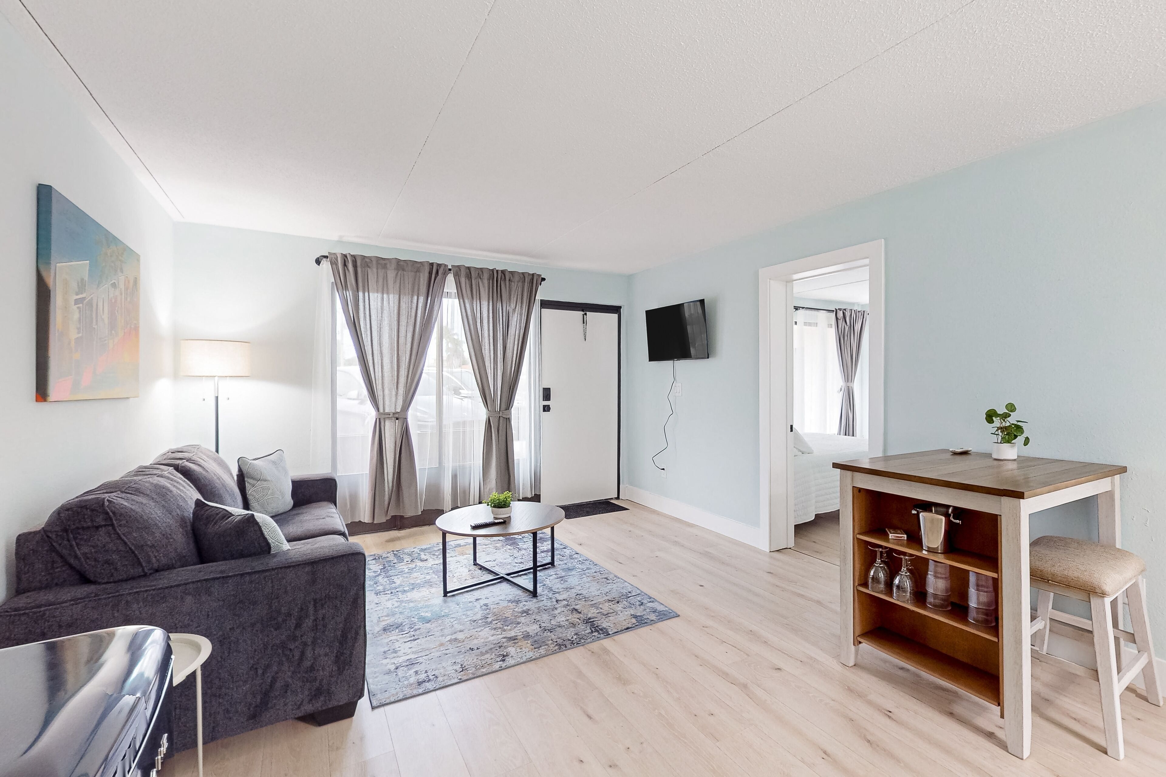 Newly remodeled snowbird-friendly condo on Marco Island with dock