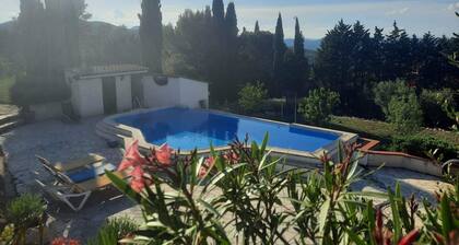 Gite confortable Dans Havre de Paie Avec Grande Piscine et vue Imprenable