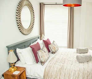 2 bedrooms, iron/ironing board, travel crib, free WiFi