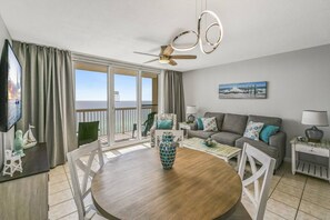 Smart TV, books - Renovated Beachfront Condo with Sensational Views! (Destin)