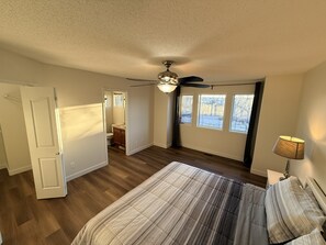 3 多间卧室、办公桌、熨斗/熨衣板、免费 WiFi