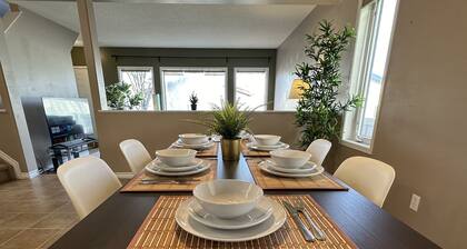 Spacious & Private Retreat near West Edmonton Mall