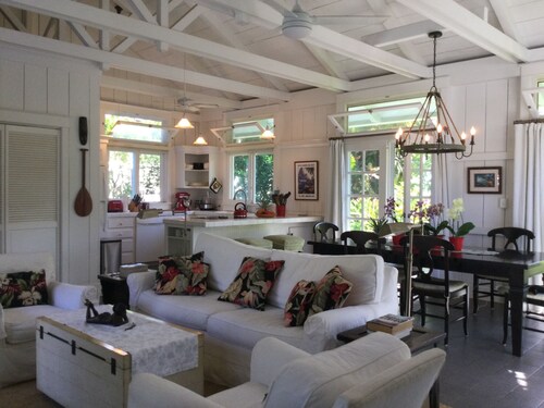 Private well appointed cottage, steps from beach