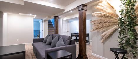 Smart TV, fireplace, table football, ping pong