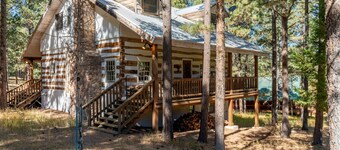 Unique, dog-friendly cabin on the golf course with a fireplace & game room