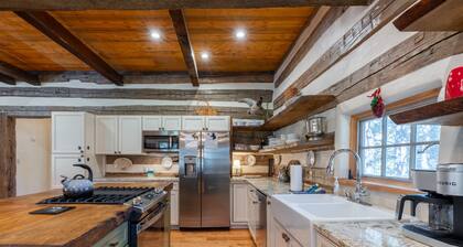 Unique, dog-friendly cabin on the golf course with a fireplace & game room