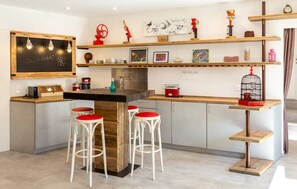 Dining - Loft Scarpa surrounded by greenery (Bellinzona)