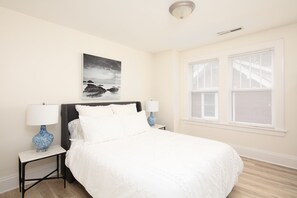 5 habitaciones, tabla de planchar con plancha, wifi y ropa de cama 