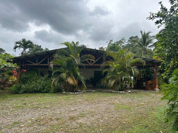 Exterior - Riverside Lodge (Las Horquetas)