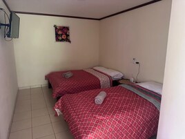 Classic Triple Room | Free WiFi